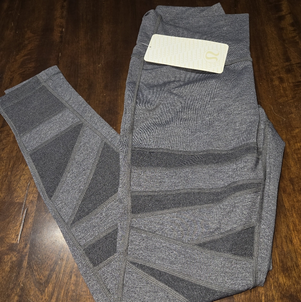 NWT wunder under HR tight SE Tech